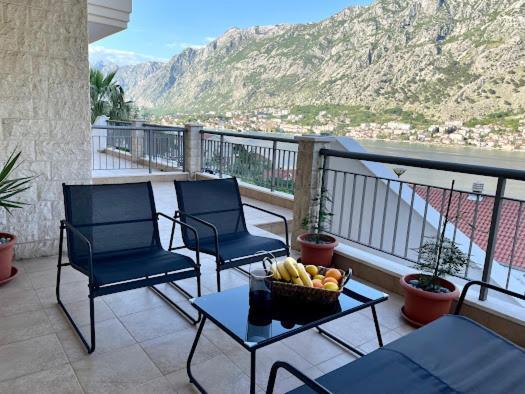 J&M Apartment Kotor Ngoại thất bức ảnh